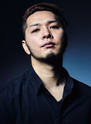 Foto Hiroya Egashira