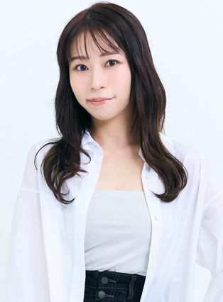 田辺 留依の写真