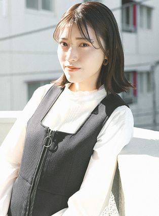 石原 夏織の写真